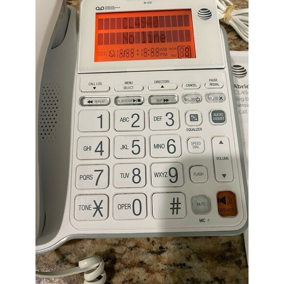 Abridged Big Button/Big Display Digital Telephone /Answering System W Caller ID - Picture 5 of 9